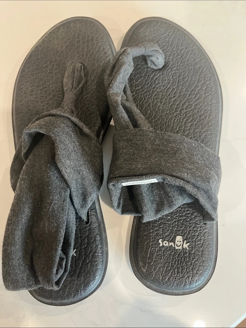 Sanuk twisted charcoal